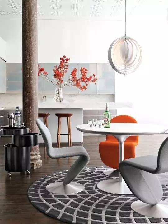 灯具的演变历史图片,中国与国外灯具设计理念对比