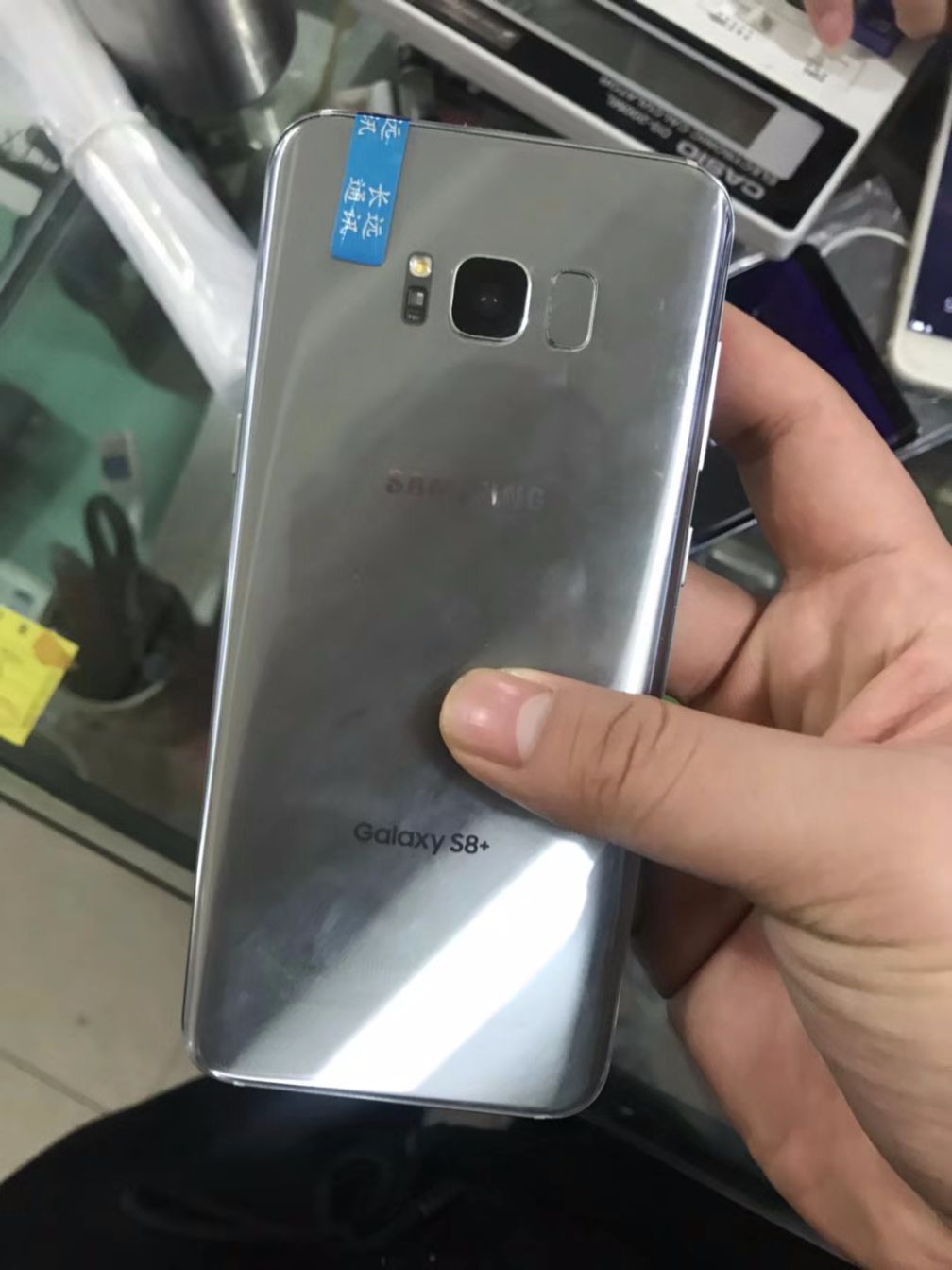 9.9成新三星s8+能卖多少钱 (390元三星s8+上手体验)