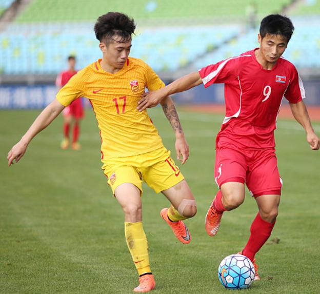 国足被30分钟进两球,国足vs韩国被罚下3人