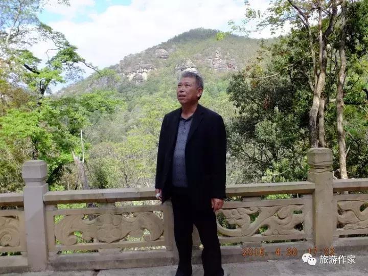 云南昆明可以吃的虫子,云南大虫子美食