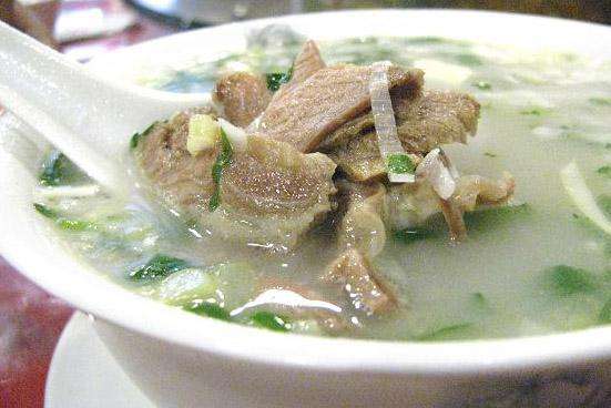 全国哪个地方的羊肉汤最好吃,哪个地方的羊肉汤最好吃