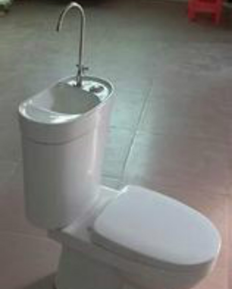 一个漏水的马桶一年能浪费多少水,一个马桶一年大概用多少自来水
