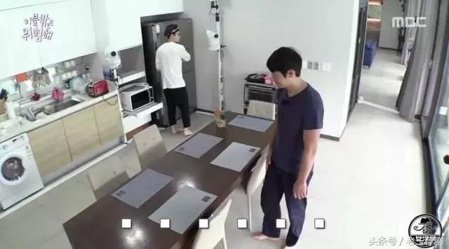 史上最尬的韩国综艺节目,韩国爆笑综艺三个人被困孤岛