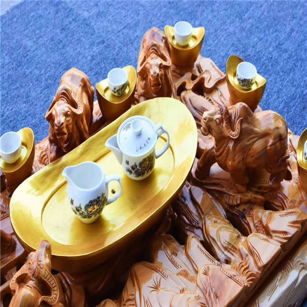 崖柏木雕师傅,崖柏雕刻师青海木雕手艺人