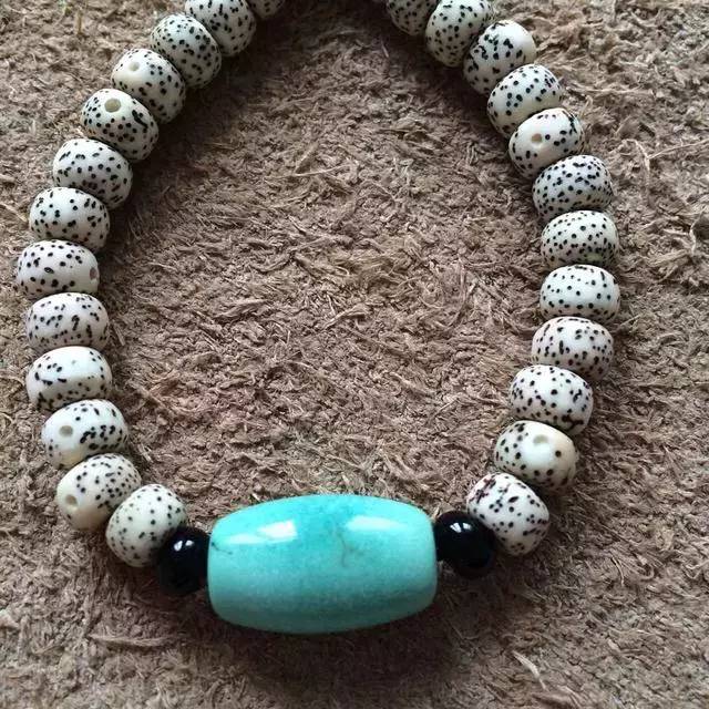 地摊手串为什么便宜,十种手串都是地摊货