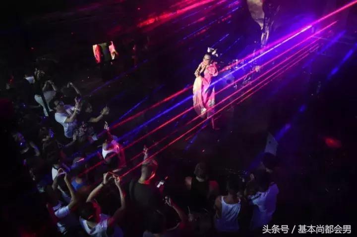 大批中国人去泰国旅游,越来越多的中国人去韩国旅游