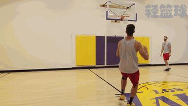 华尔兹外侧换步接晃追步,球场华尔兹空中换手挑篮