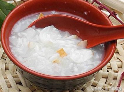 小孩一到冬天就容易咳嗽怎么回事,冬天咳嗽食疗方法