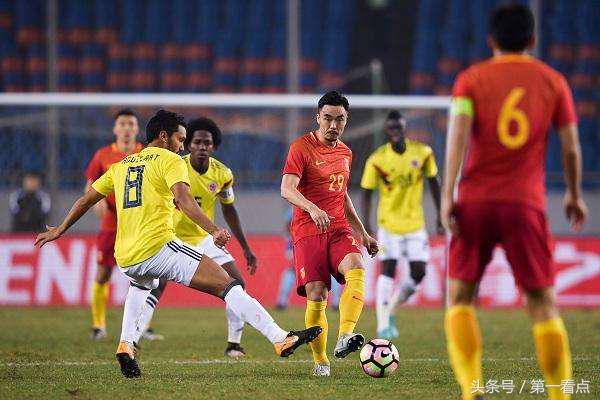 国足又出征了里皮这次会有改变吗,国足教练里皮带队1:0胜韩国