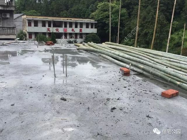 冬天0-10度混凝土要浇水养护吗,冬天混凝土浇筑24小时后要浇水吗