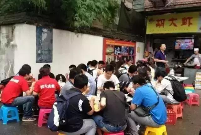 倒计时43天！武汉首条高富帅专列地铁下月就要通车啦！