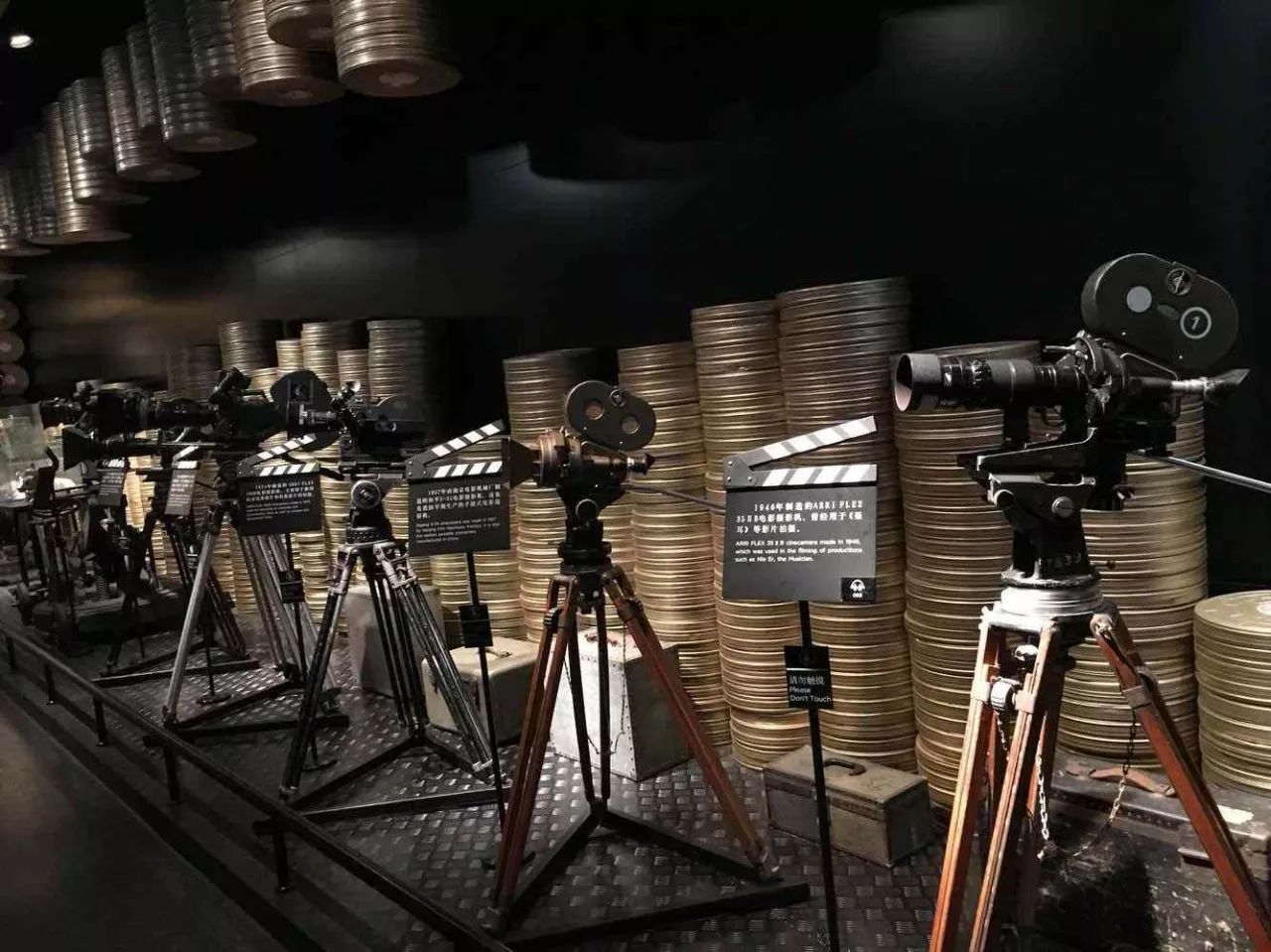 上海哪个地铁站去景点方便,上海免费景点及地铁路线