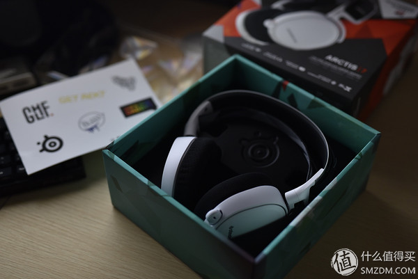 赛睿寒冰arctisnova7,赛睿arctis寒冰3耳机