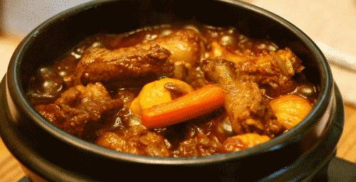 阿里巴巴和华为哪里的员工待遇好 (阿里巴巴华为员工多么)