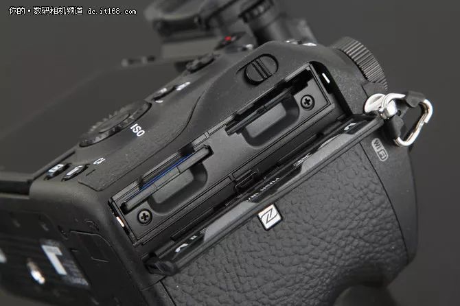 索尼a7r3使用外置闪光灯,索尼全画幅微单a7r3