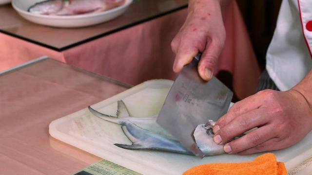 制服一条30年都吃不腻的清蒸鲳鱼，只需要一家米其林必比登餐厅