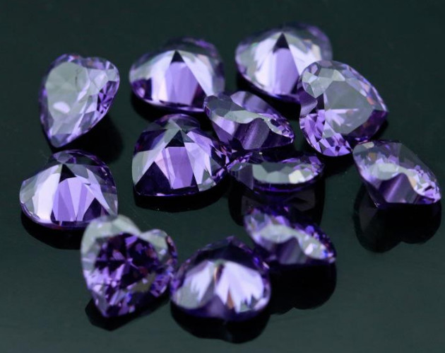 锆石有颜色的图片欣赏,宝石欣赏蓝锆石