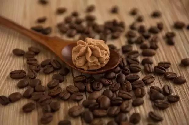 每小时卖出200+盒，这款海归男硕士研发的人气曲奇