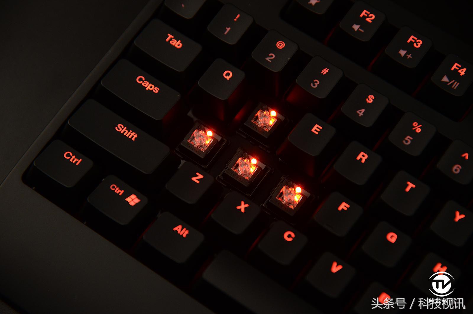 依旧偏执狂明基ZOWIECELERITASⅡ机械键盘评测