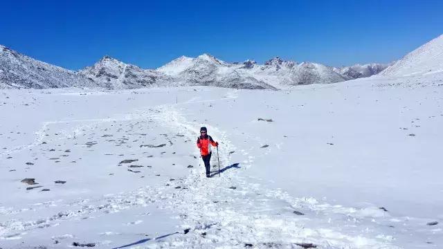 乌孙古道天堂湖在琼库什台吗,乌孙古道天堂湖到黑英山多远