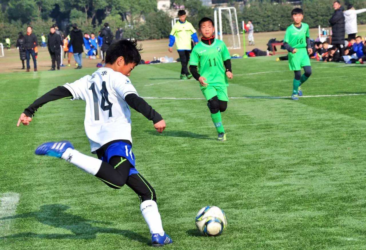 颜强陕西足球,颜强谈英格兰青训