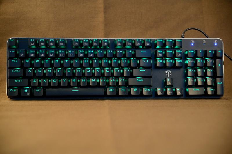 机械键盘基础款和炫酷,炫酷好样的机械键盘