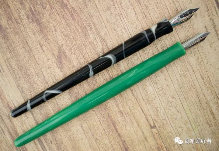 这彩墨真是好看啊……这笔也是好棒