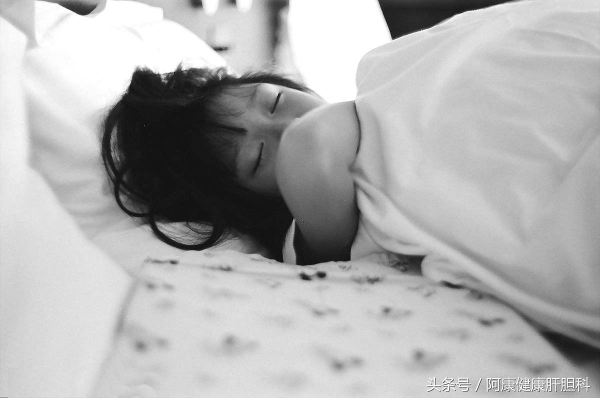 哮喘为什么夜间和凌晨发作,哮喘夜间发作小妙招