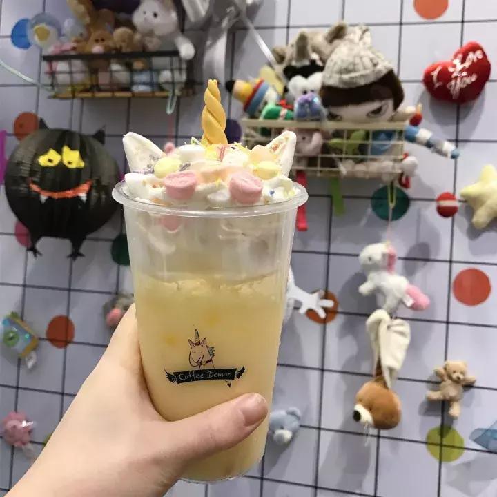 纪梵希37丝绒限定,甜品界品牌