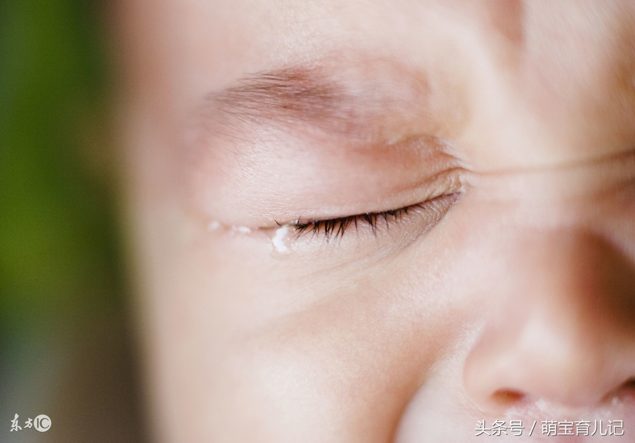 宝宝眼屎多解决办法视频,宝宝眼屎多需要通泪道吗