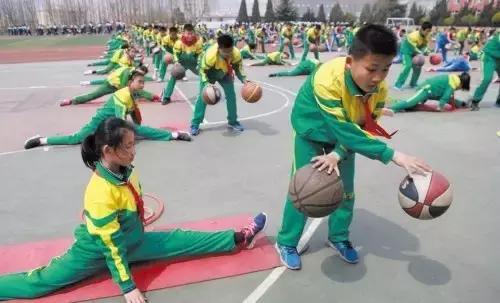 大连小学课间操武术操,大连小学课间活动