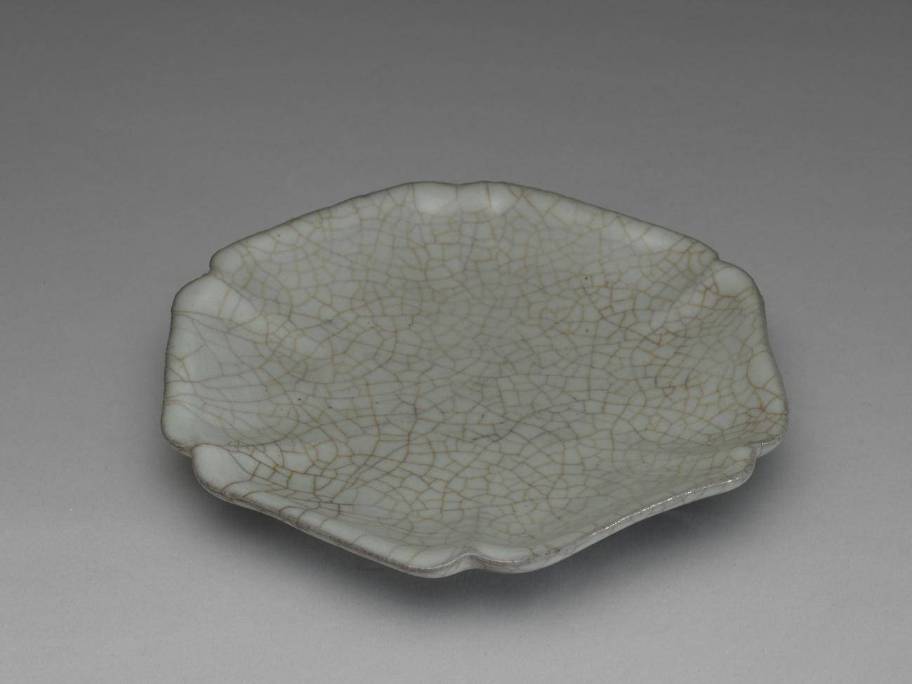 瓷器冰裂纹缝隙有多大,冰裂纹瓷器是什么原因造成的