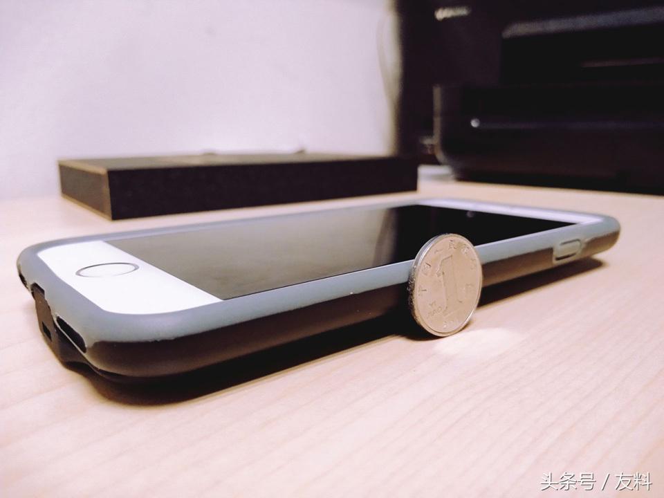 苹果手机背夹式充电宝测评,苹果背夹充电宝推荐评测