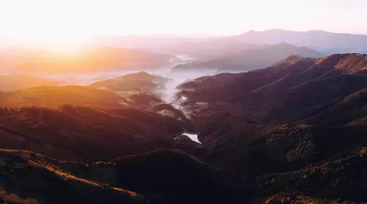 总有一首歌会触动你的心弦,五千年来最触动心灵的十首诗词