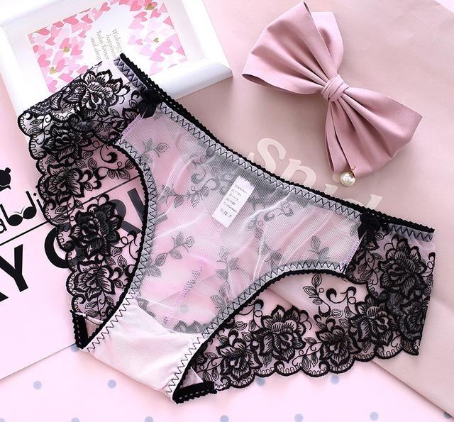 怀孕前三个月，*裤内**上发现血色分泌物，有危险吗？