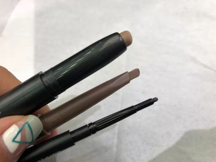 一二十块的化妆品真的好吗,这十种化妆品不需要买