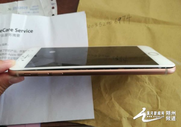 苹果8plus电池爆裂原因,苹果8plus充电口变形维修