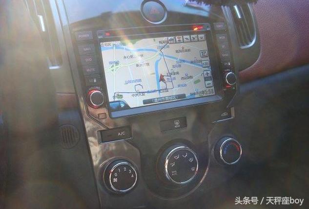 起亚双门轿跑,起亚速迈小轿跑