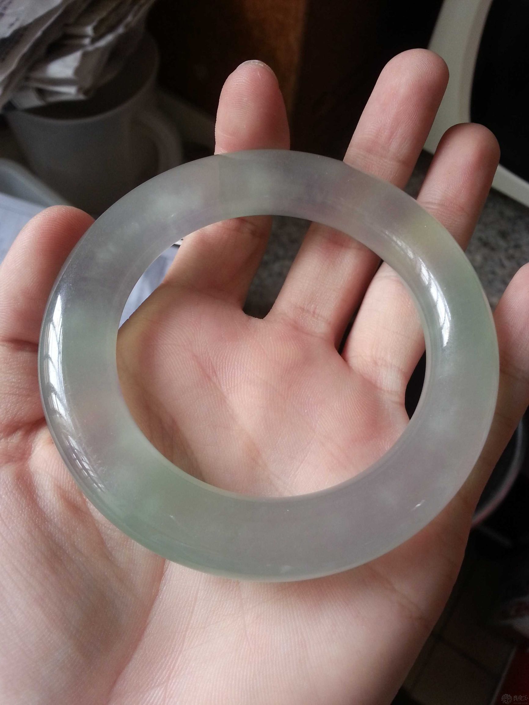 怎样判断珠宝玉石鉴定网站的真假 (如何判断网上的玉石珠宝的真假)