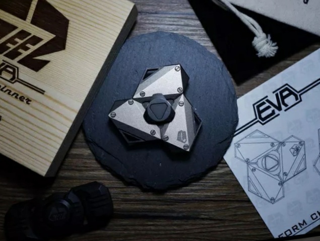 指尖陀螺夜光很酷,指尖陀螺炫酷又简单