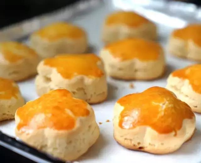 用不完的淡奶油怎么处理,用不完的白奶油下次怎么用