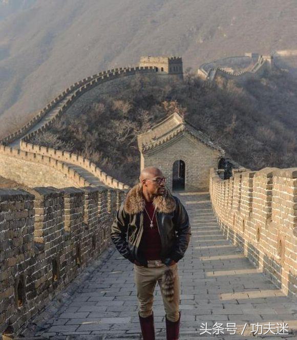 梅威瑟背爱马仕,梅威瑟登长城图片
