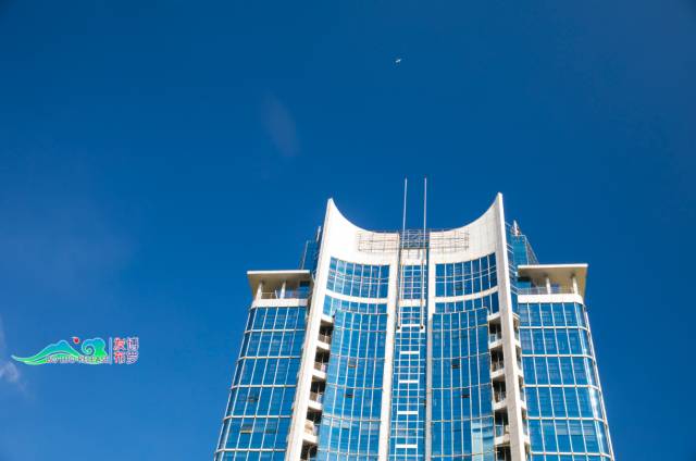 手机看着看着就蓝屏了,点开你的照片手机就死机了