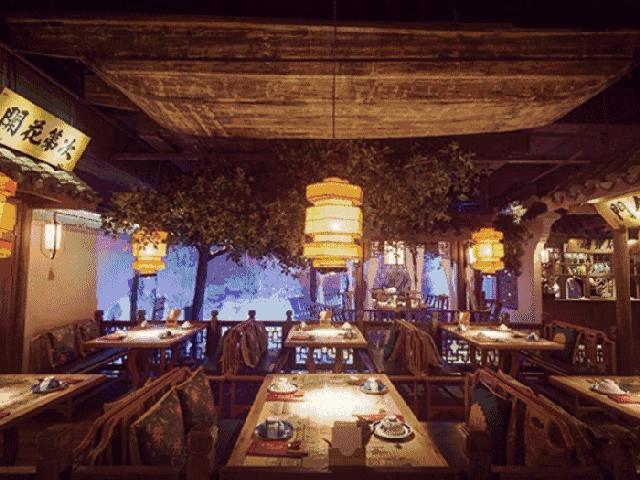 南京死贵的一个商场，买不起，但吃的起！