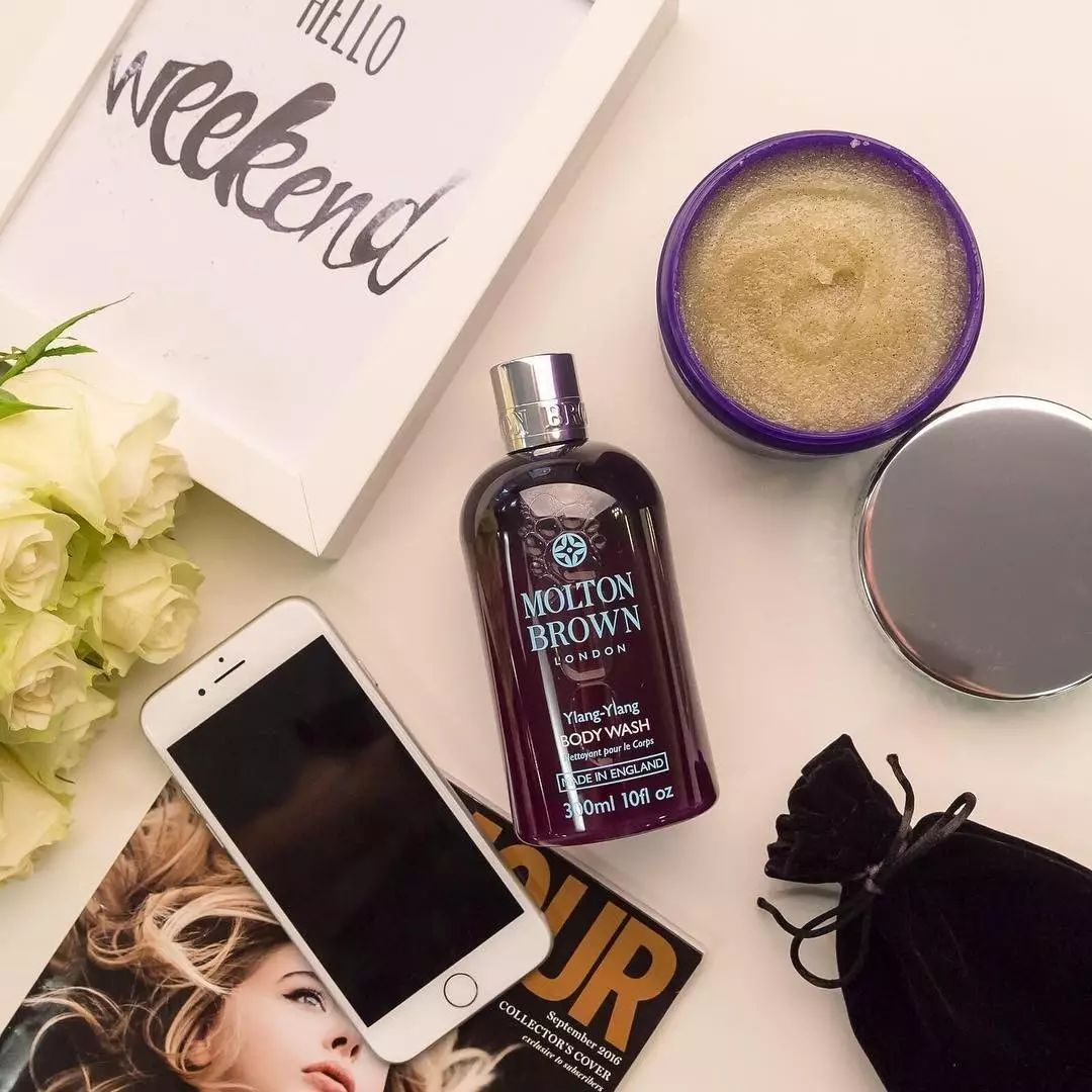 好痒啊！我除了能给你一个痒痒挠，还能给你一瓶身体乳！