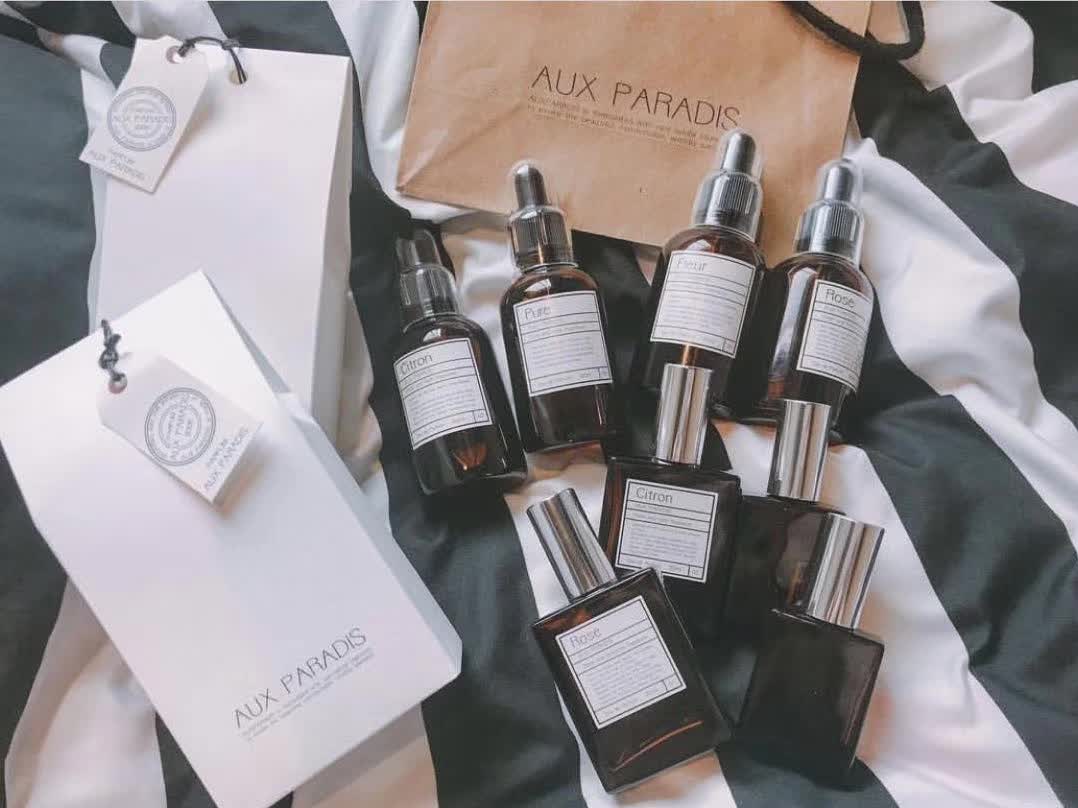 好痒啊！我除了能给你一个痒痒挠，还能给你一瓶身体乳！