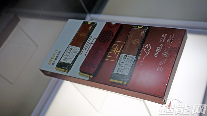 让SSD用上中国芯，忆芯科技发布STAR1000高性能NVMeSSD控制器