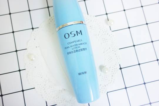 angelababy娱乐圈的冻龄少女：水润年轻肌一直在线欧诗漫珍珠水活奇迹智慧水编辑评测