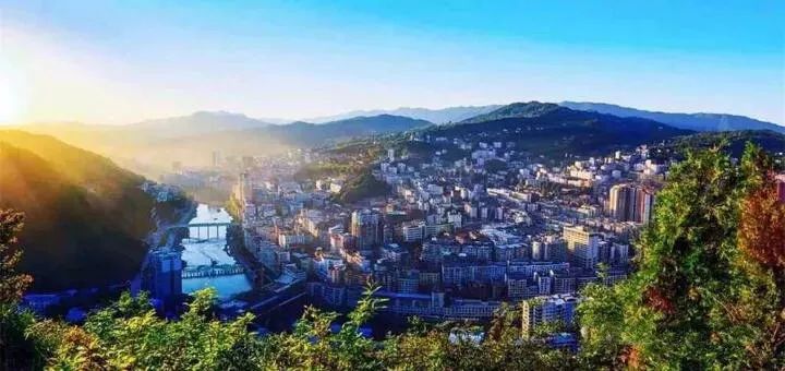 巴中创文失败，我们该反思什么？