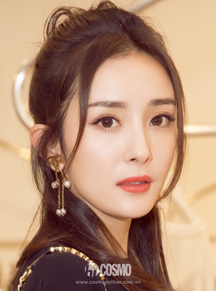 关晓彤迪丽热巴周迅杨幂范冰冰,范冰冰好看还是杨幂好看原视频